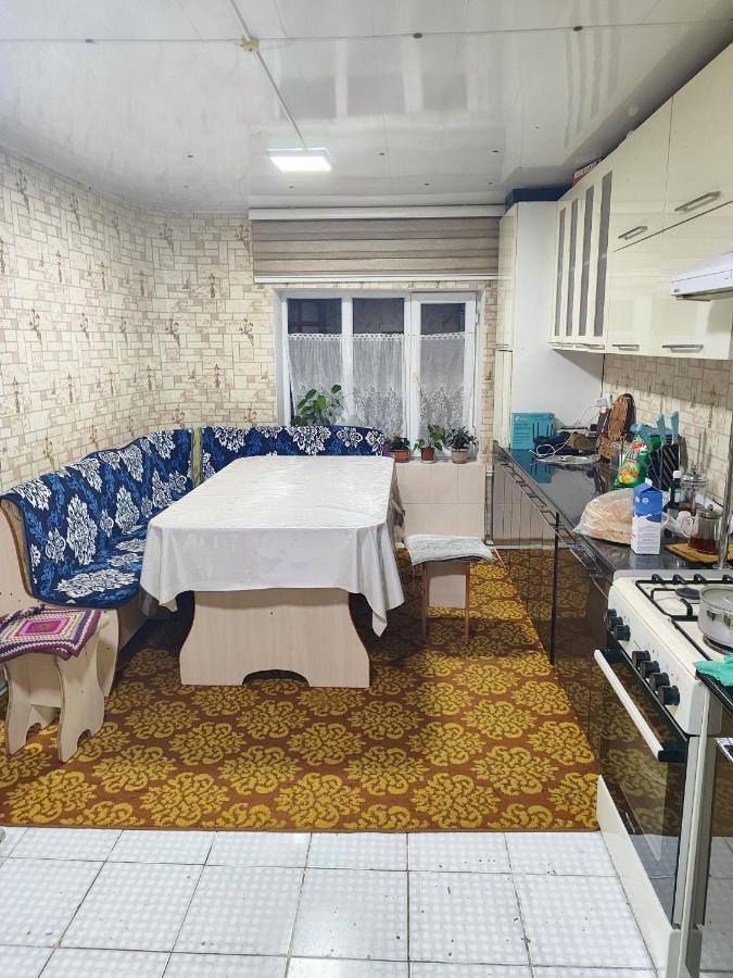 Guest House Sanat Naryn Bagian luar foto