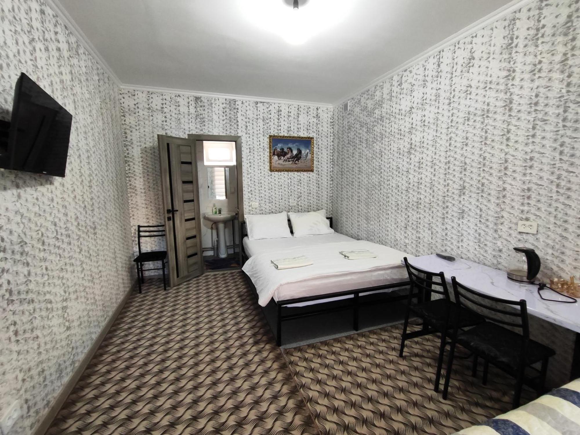 Guest House Sanat Naryn Bagian luar foto